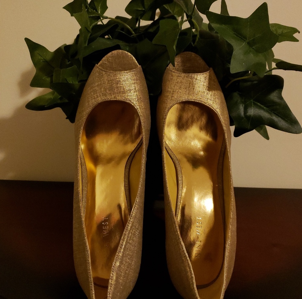 Nine West Gold peeptoe Wedge Sandals